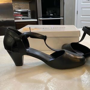 Unique Vintage T-Strap Black Mary Jane Shoes Size 10